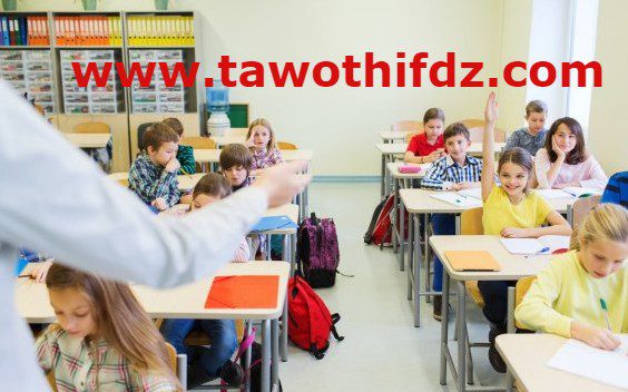 مدرسة العباقرة النموذجية توظف أساتذة.حراس.طباخين