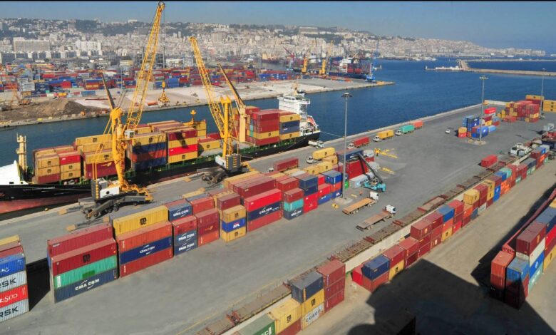 وزير النقل يعلن عن فتح باب التوظيف بالموانئ الجزائرية
