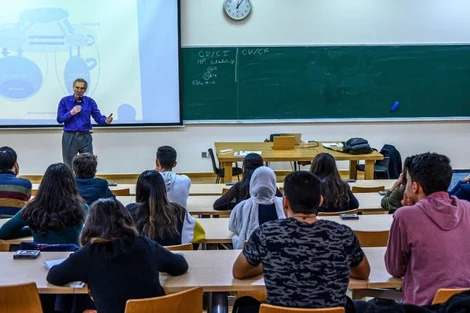 مسابقة توظيف للالتحاق بسلك الأساتذة المساعدين بالمدرسة العليا لأساتذة الصم البكم