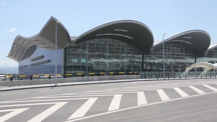مطار الجزائر الدولي يفتح باب التوظيف