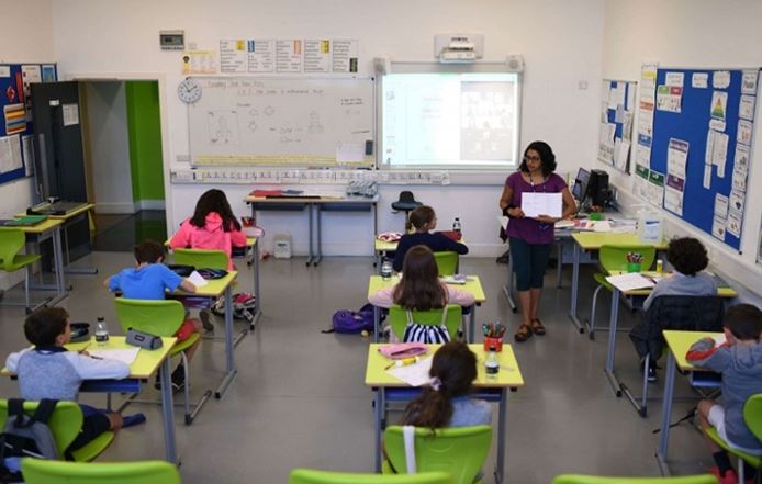 اعلان توظيف اساتذة في الطورين المتوسط والثانوي لمختلف المواد في أكاديمية Level Up 